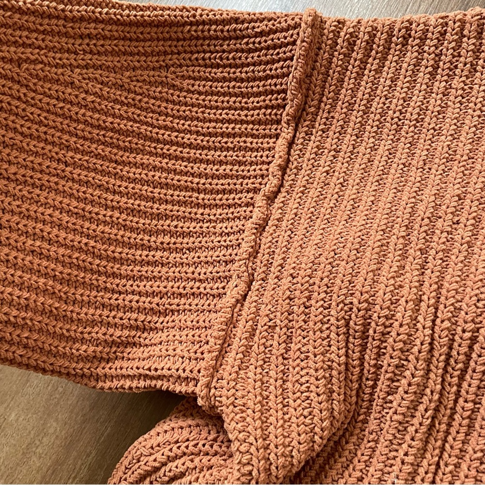 Aerie oversized knit sweater, size M - Picture 8 of 11
